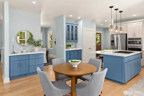 8363 NE Sumanee Place Bainbridge Island WA 98110