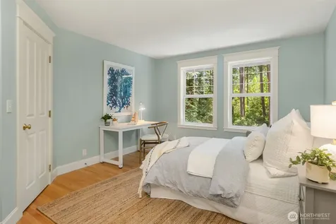 8363 NE Sumanee Place Bainbridge Island WA 98110