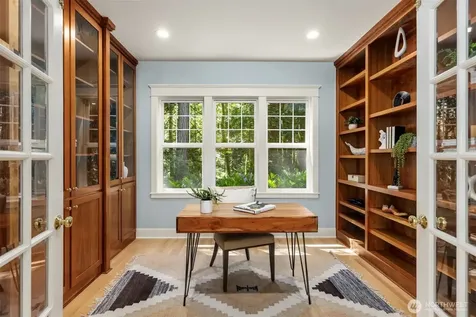 8363 NE Sumanee Place Bainbridge Island WA 98110
