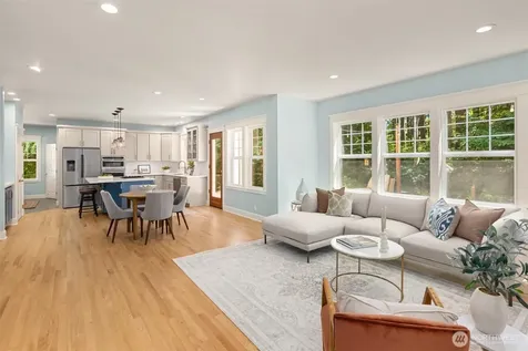 8363 NE Sumanee Place Bainbridge Island WA 98110