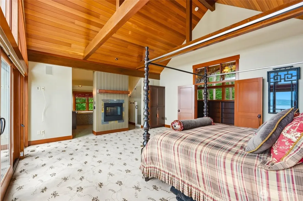 4898 S Camano Drive Camano Island WA 98282