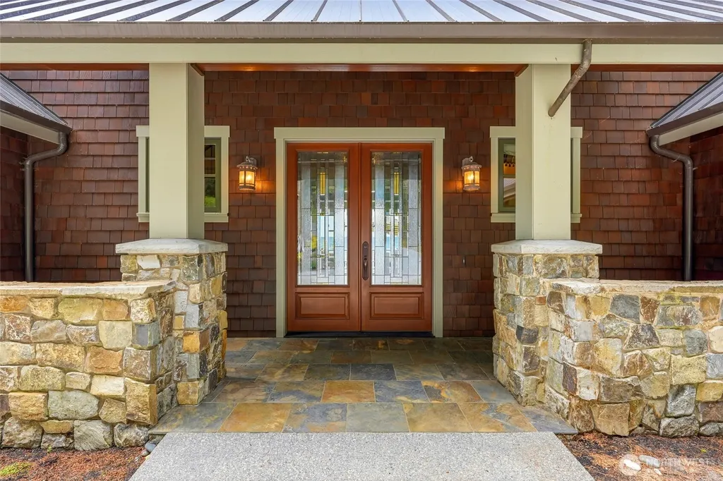 4898 S Camano Drive Camano Island WA 98282