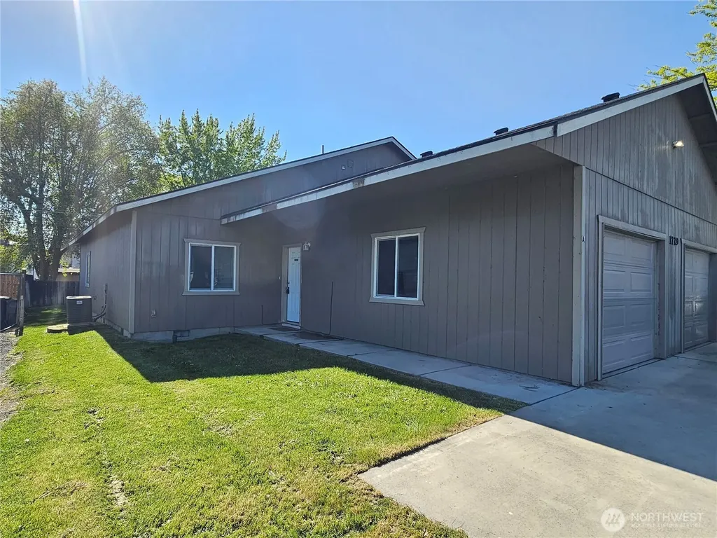 1729 W Bemis Street Moses Lake WA 98837