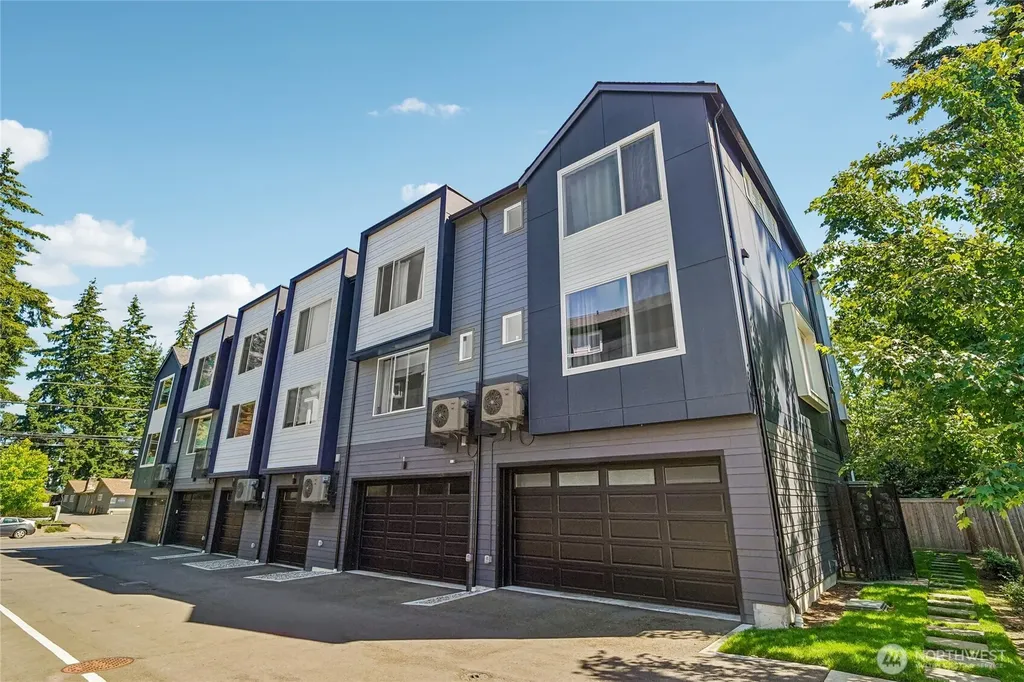 22906 56th Avenue W Mountlake Terrace WA 98043