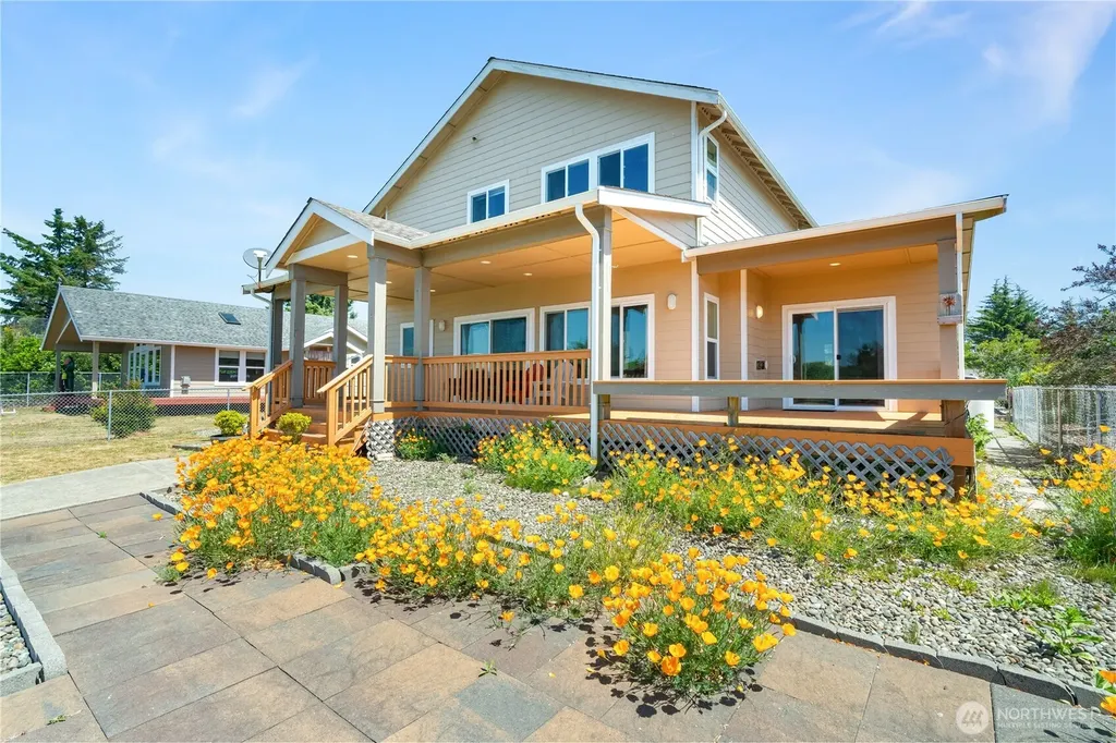 709 Wawona Avenue SW Ocean Shores WA 98569