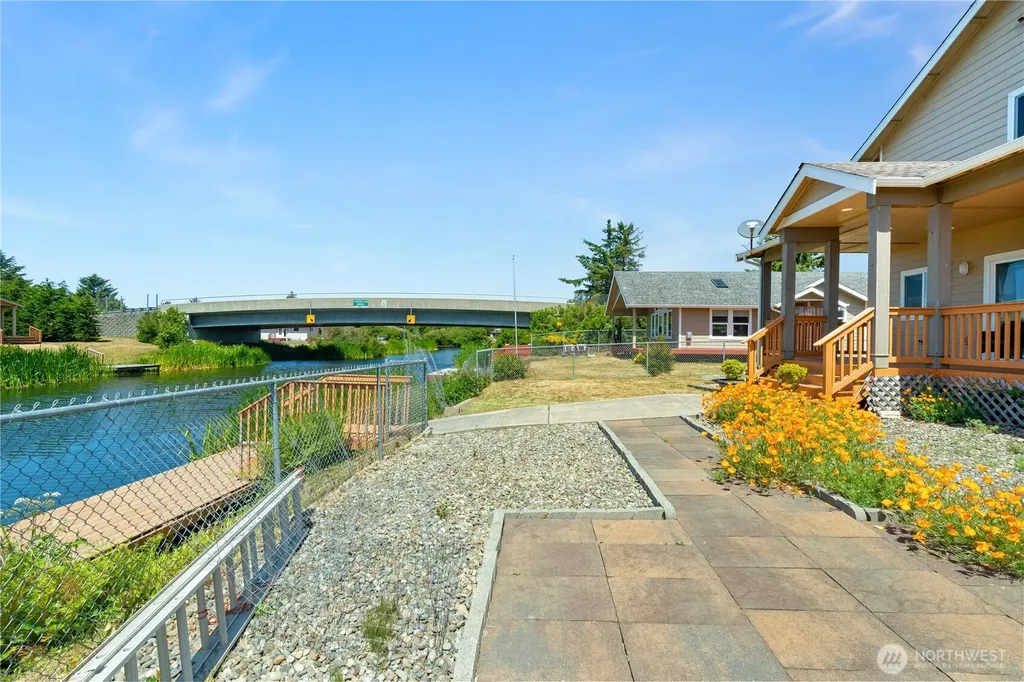 709 Wawona Avenue SW Ocean Shores WA 98569