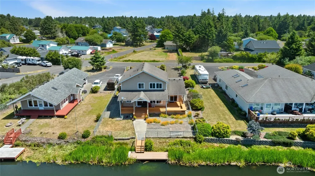 709 Wawona Avenue SW Ocean Shores WA 98569
