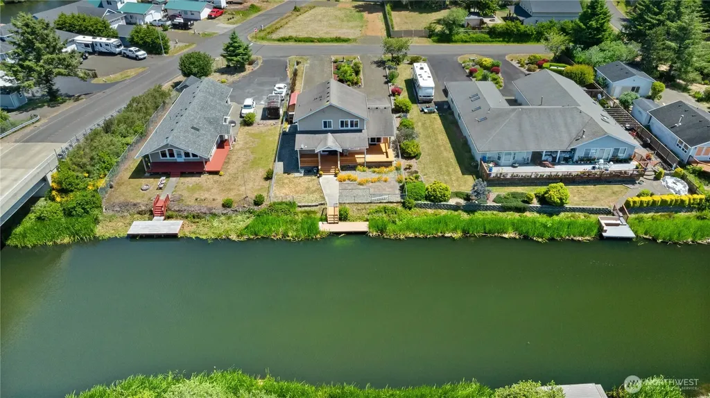 709 Wawona Avenue SW Ocean Shores WA 98569
