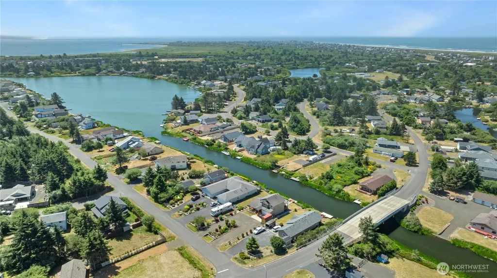 709 Wawona Avenue SW Ocean Shores WA 98569