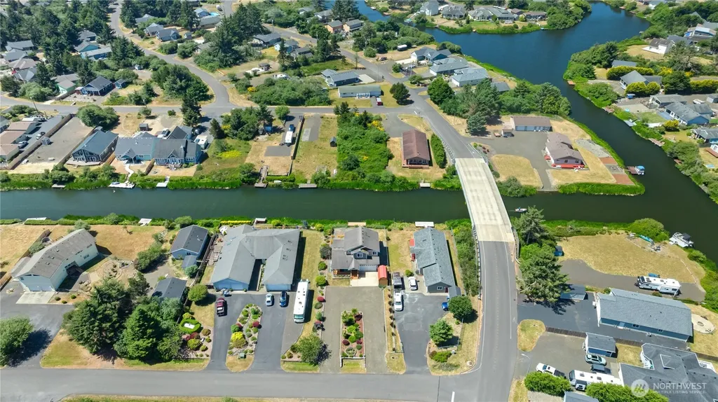 709 Wawona Avenue SW Ocean Shores WA 98569