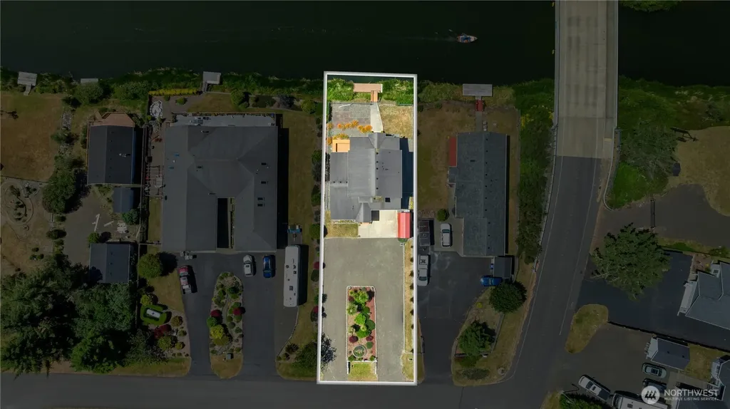 709 Wawona Avenue SW Ocean Shores WA 98569