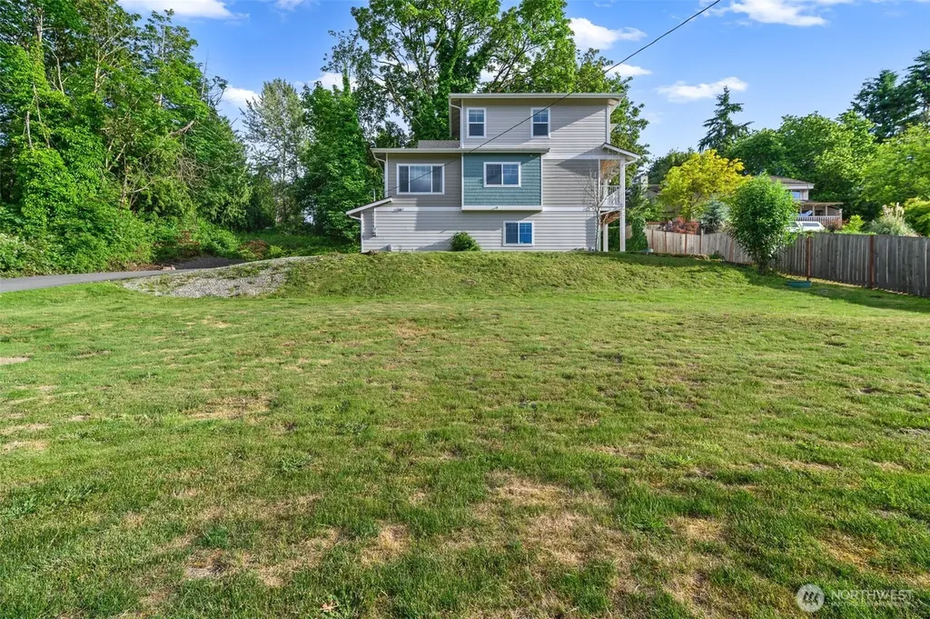 7663 S 132nd Street Seattle WA 98178