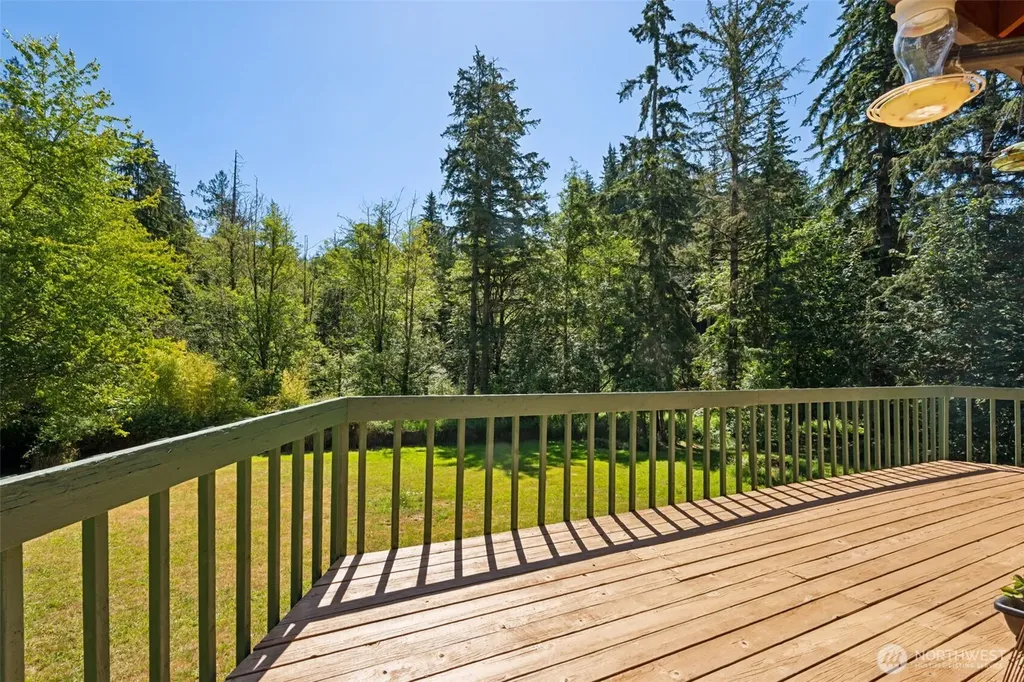 470 E Murray Road N Grapeview WA 98546