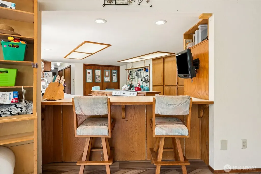 470 E Murray Road N Grapeview WA 98546