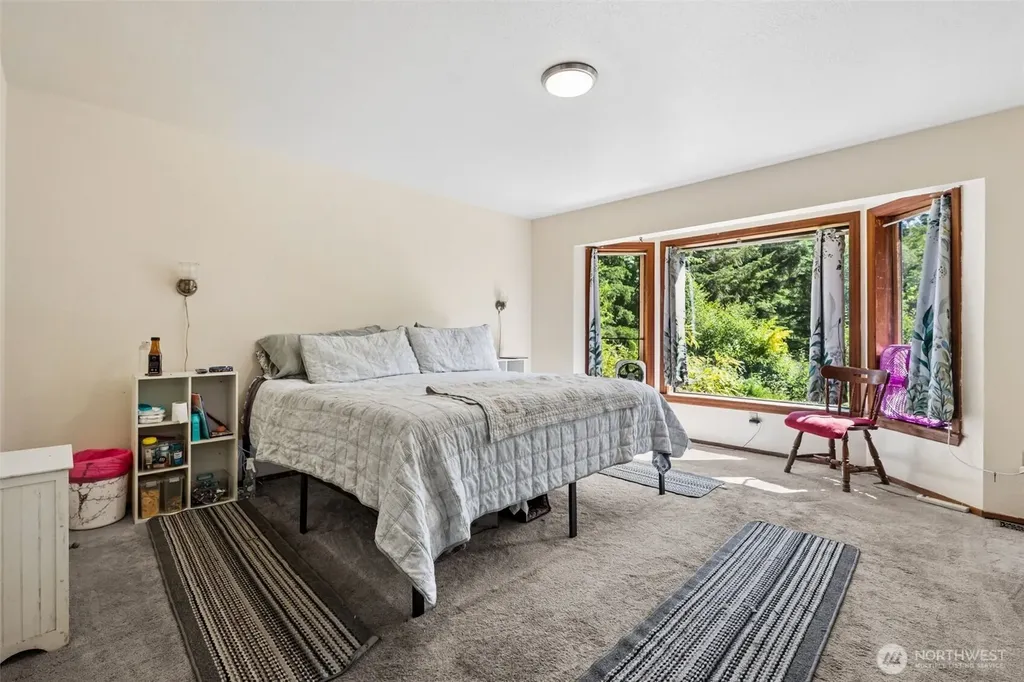 470 E Murray Road N Grapeview WA 98546