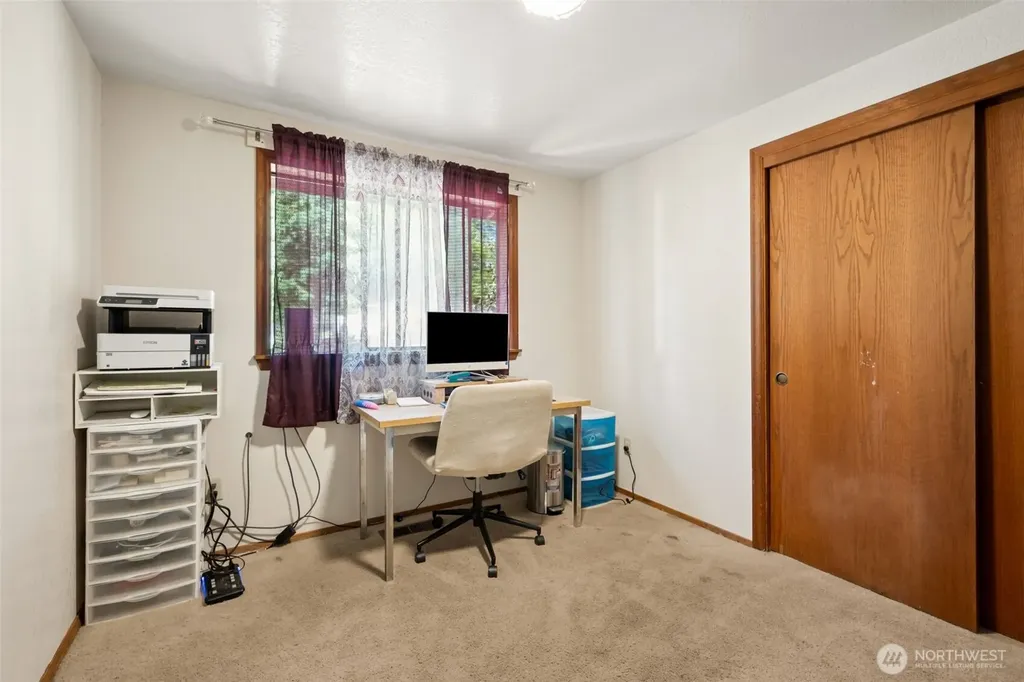 470 E Murray Road N Grapeview WA 98546