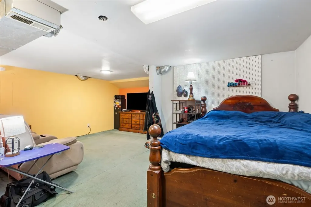 470 E Murray Road N Grapeview WA 98546