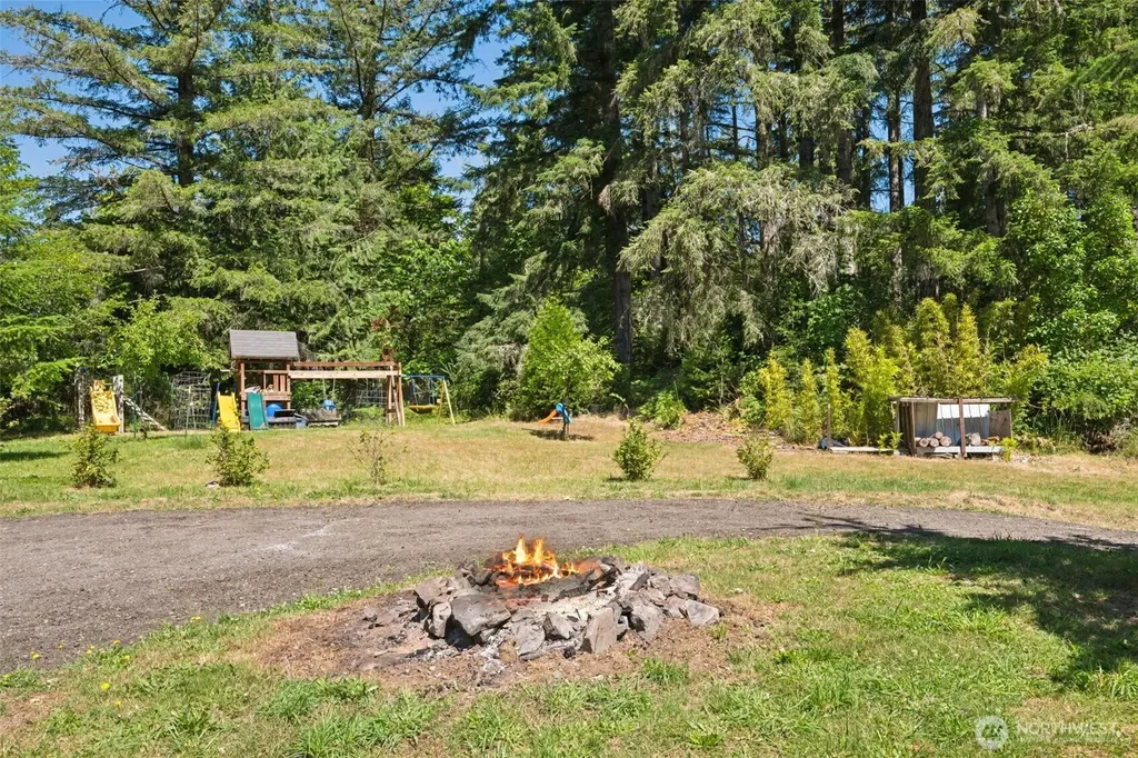 470 E Murray Road N Grapeview WA 98546