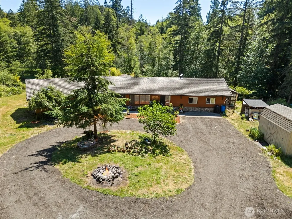 470 E Murray Road N Grapeview WA 98546