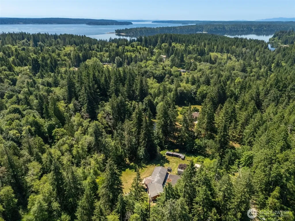 470 E Murray Road N Grapeview WA 98546