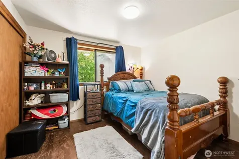 470 E Murray Road N Grapeview WA 98546