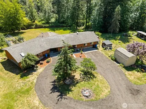 470 E Murray Road N Grapeview WA 98546
