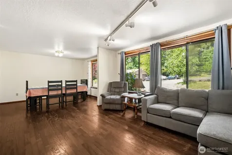470 E Murray Road N Grapeview WA 98546