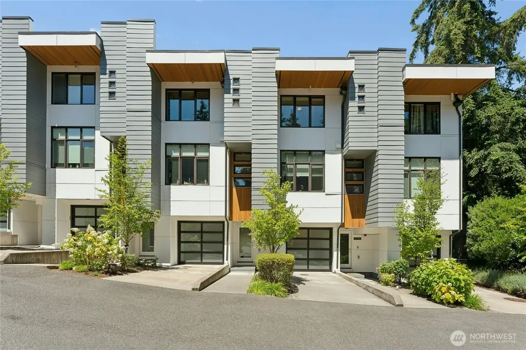 10762 1st Drive Bellevue WA 98004