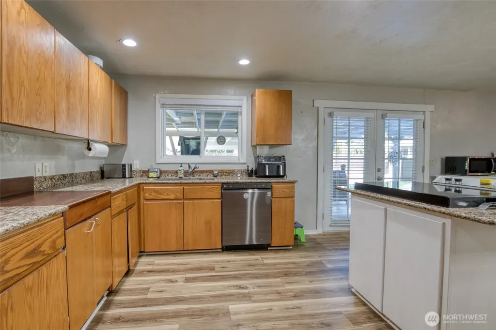 14791 Us 101 Highway Shelton WA 98584