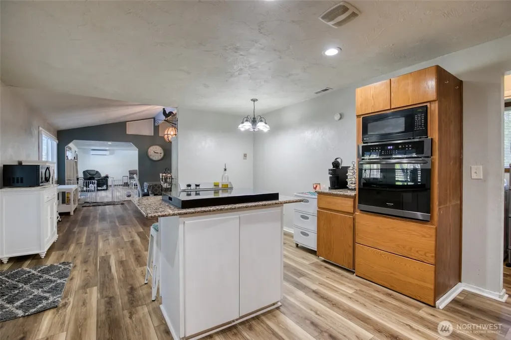 14791 Us 101 Highway Shelton WA 98584