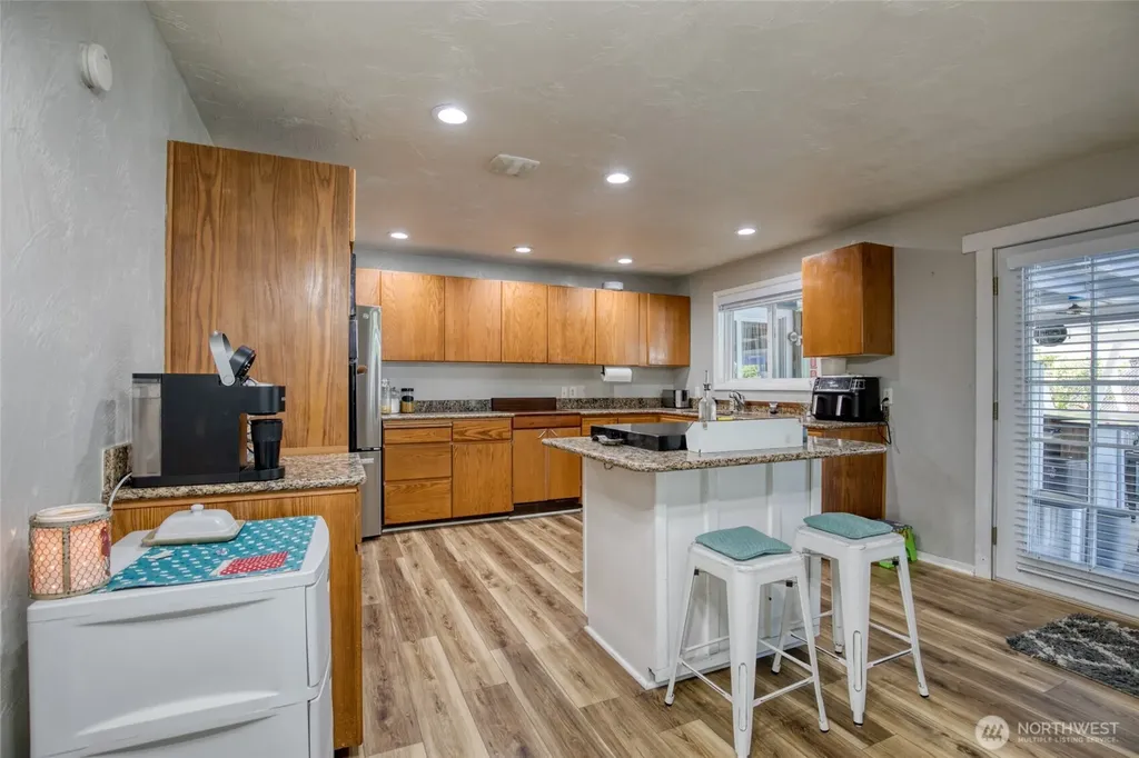 14791 Us 101 Highway Shelton WA 98584