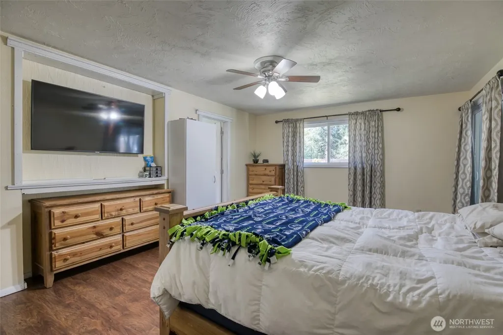 14791 Us 101 Highway Shelton WA 98584