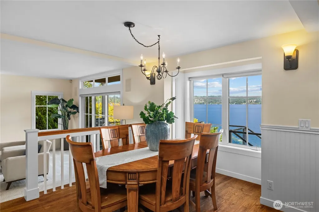 528 W Lake Sammamish Parkway SE Bellevue WA 98008