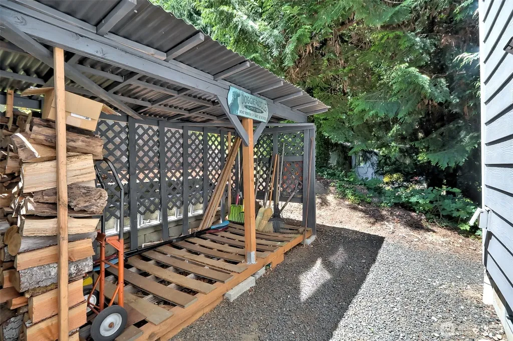371 SE Kamilche Shores Road Shelton WA 98584