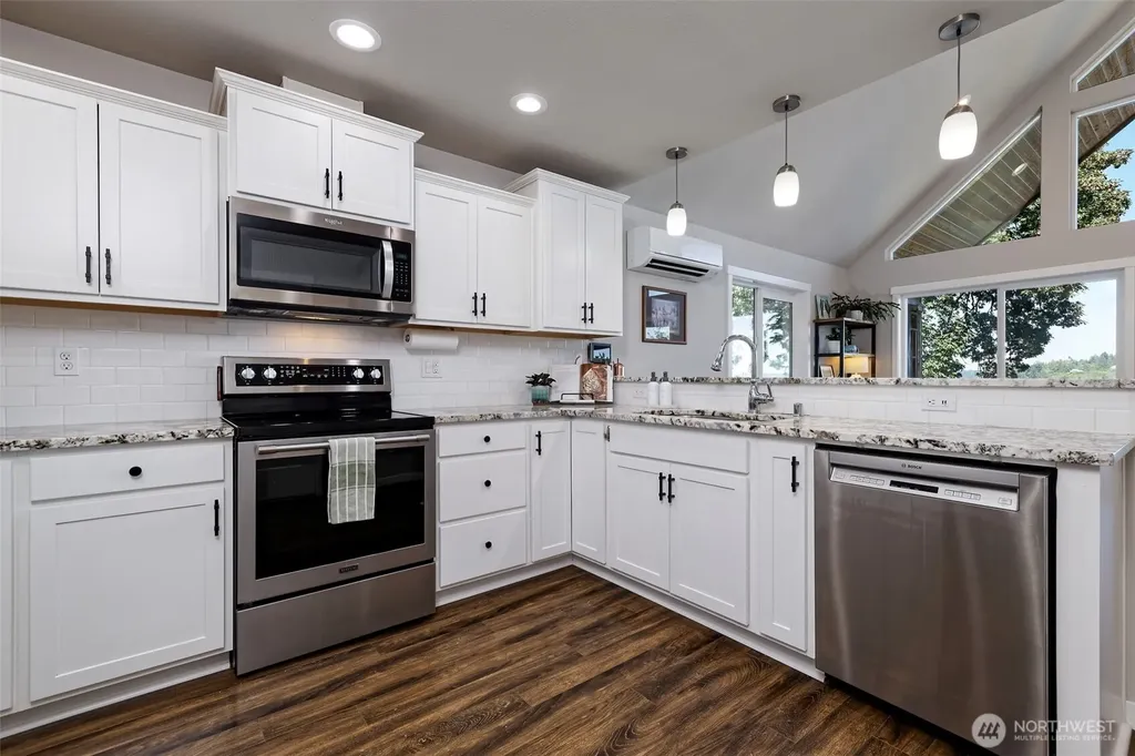 371 SE Kamilche Shores Road Shelton WA 98584