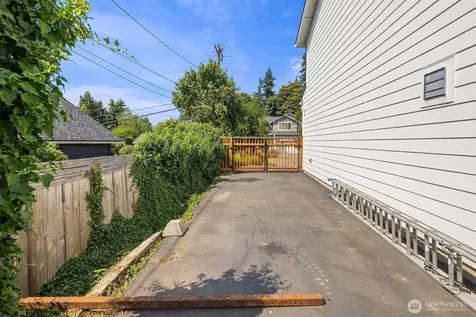 12453 NE 104th Street Kirkland WA 98033