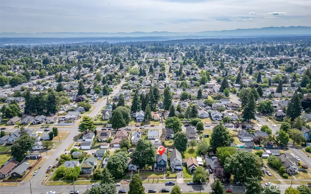 5019 S J Street Tacoma WA 98408