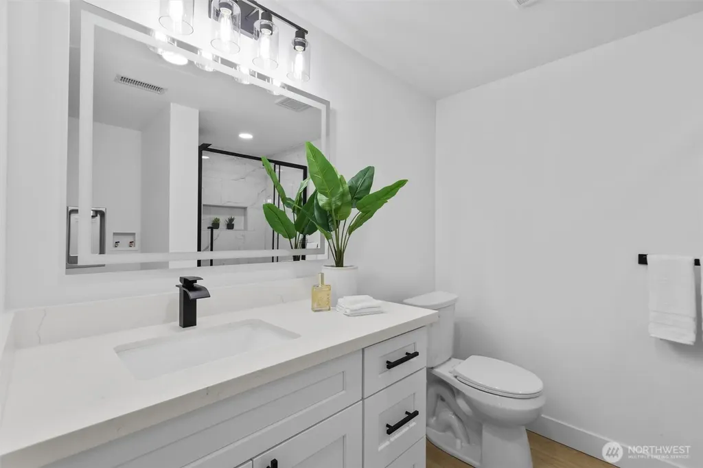 6126 189th Place SW Lynnwood WA 98036