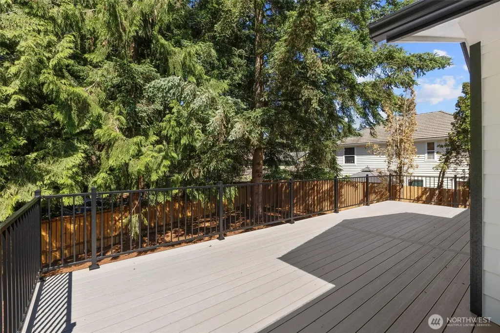 6126 189th Place SW Lynnwood WA 98036