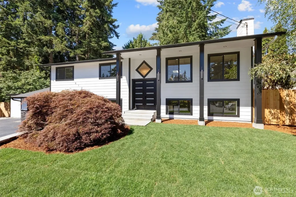 6126 189th Place SW Lynnwood WA 98036