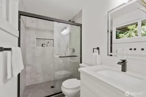 6126 189th Place SW Lynnwood WA 98036
