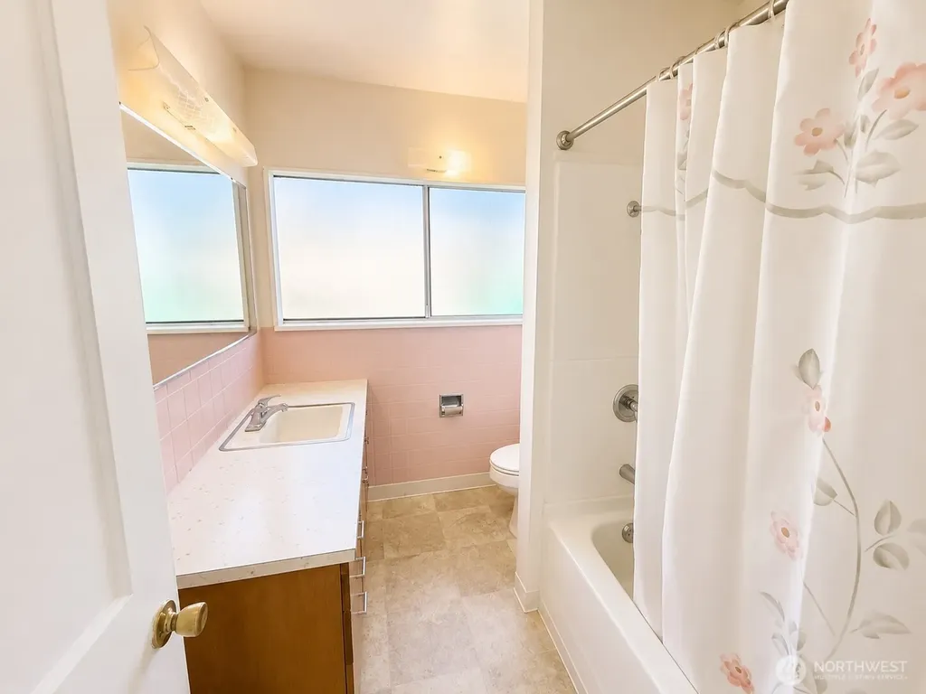8601 Maple Street SW Lakewood WA 98498