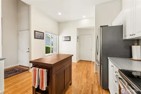 5124 S 234th Street Kent WA 98032