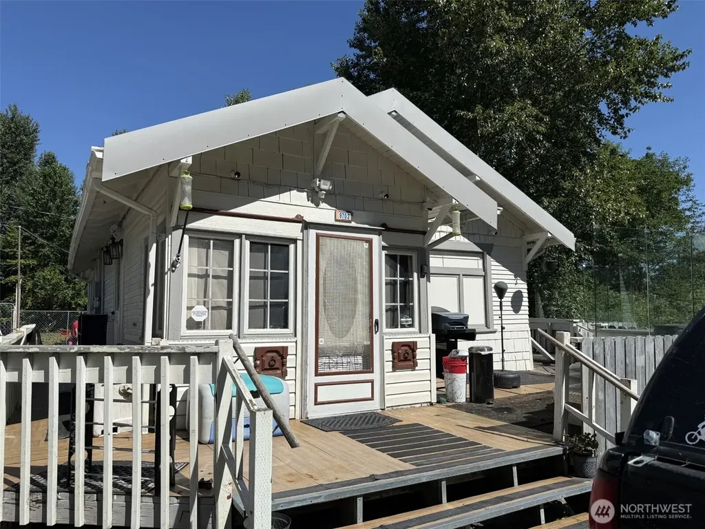 9702 22nd Avenue E Tacoma WA 98445