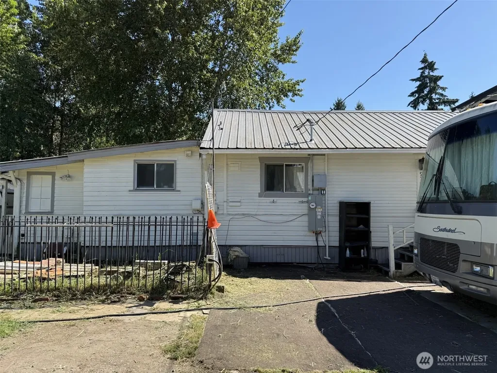 9702 22nd Avenue E Tacoma WA 98445