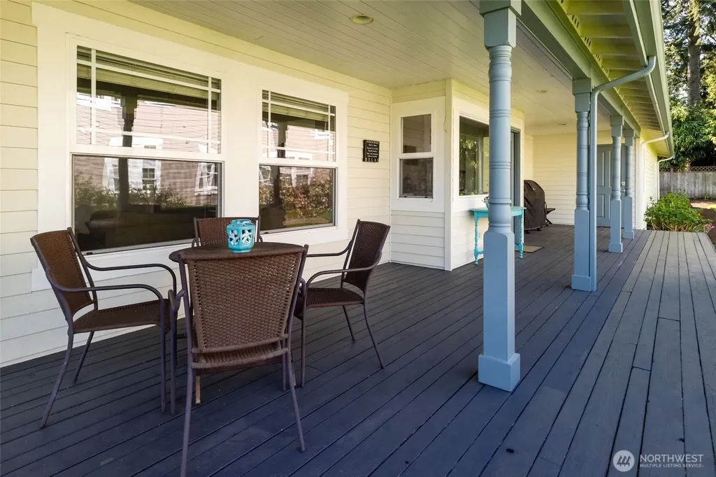645 18th Avenue W Kirkland WA 98033