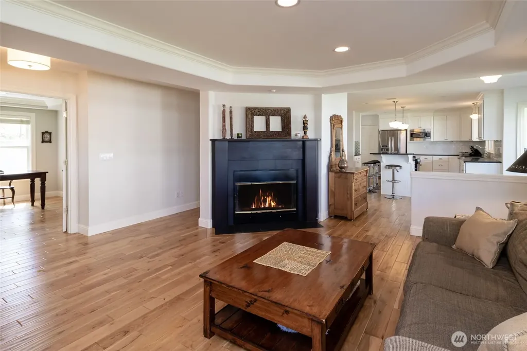 645 18th Avenue W Kirkland WA 98033