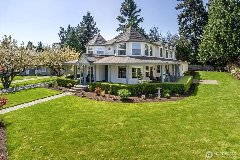 645 18th Avenue W Kirkland WA 98033