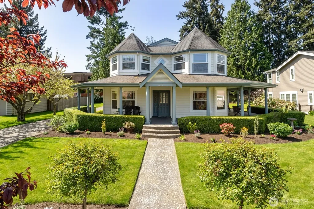 645 18th Avenue W Kirkland WA 98033