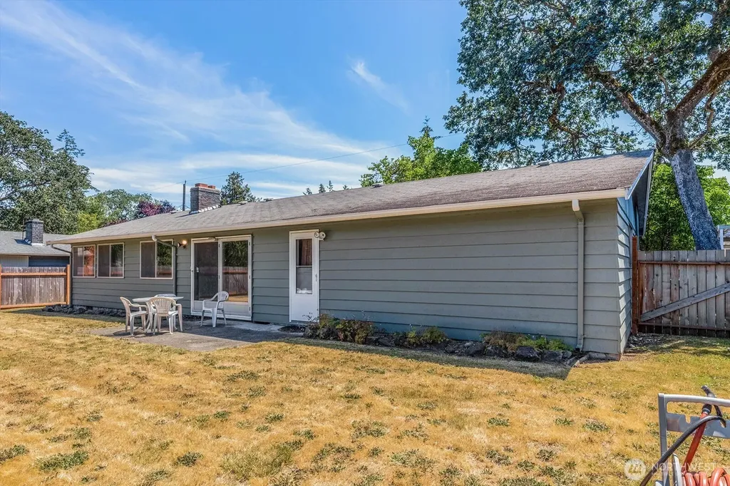9015 Winona Street SW Lakewood WA 98498